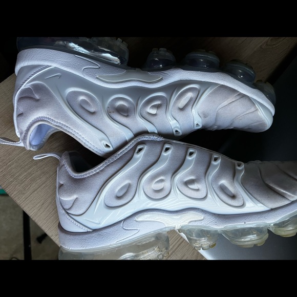 Nike Air Vapormax plus White - Picture 4 of 11